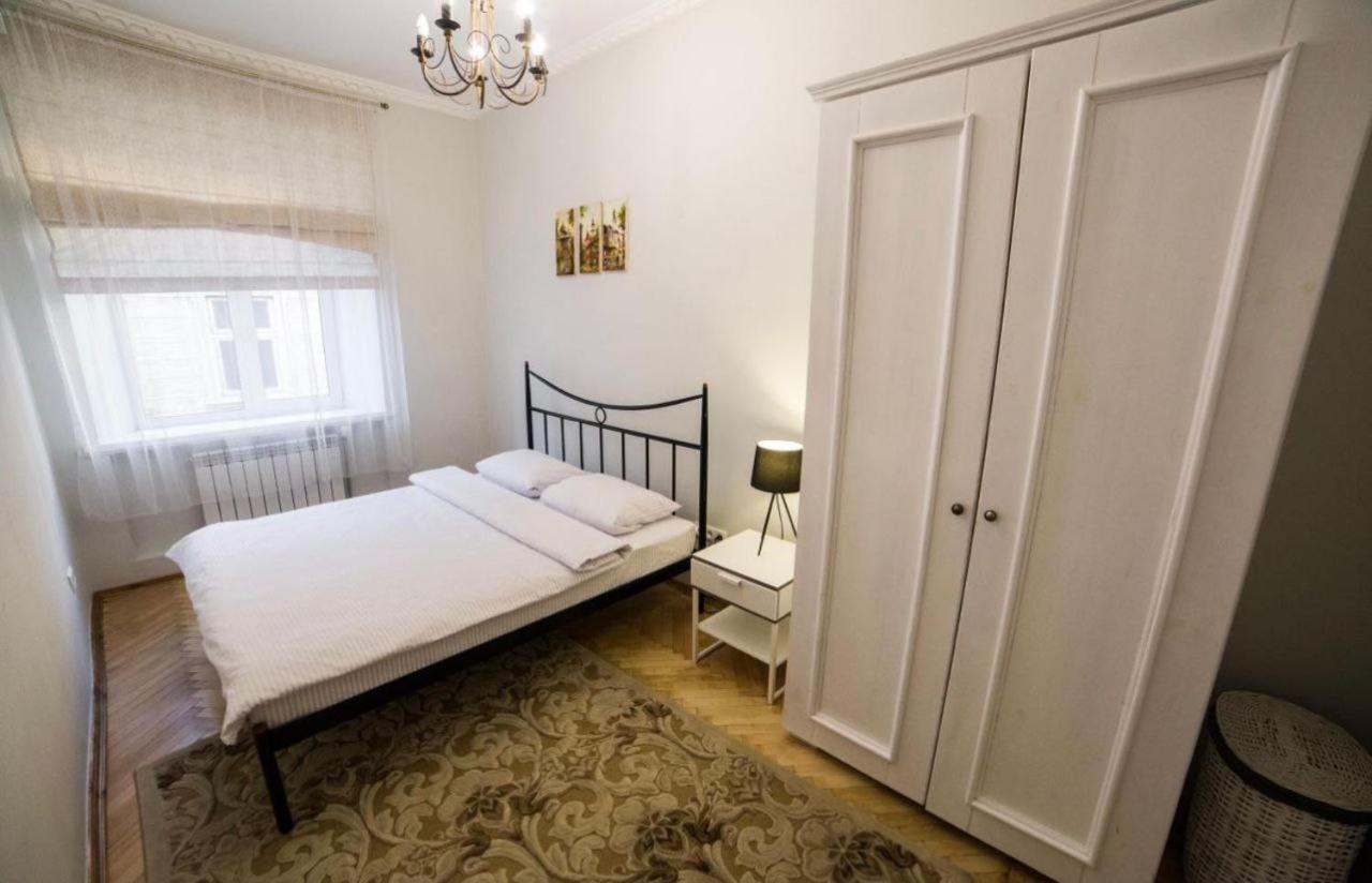 Vidfort Вірменська Lviv Bagian luar foto