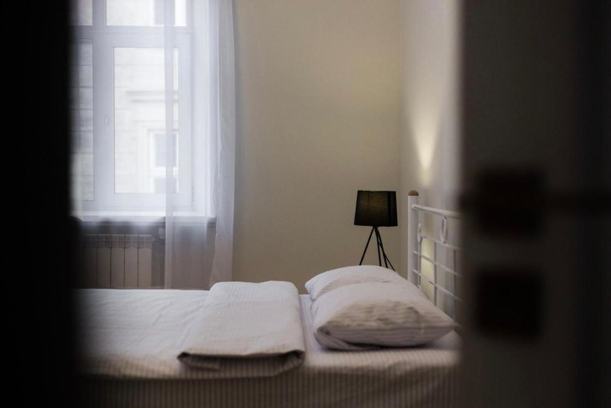 Vidfort Вірменська Lviv Bagian luar foto