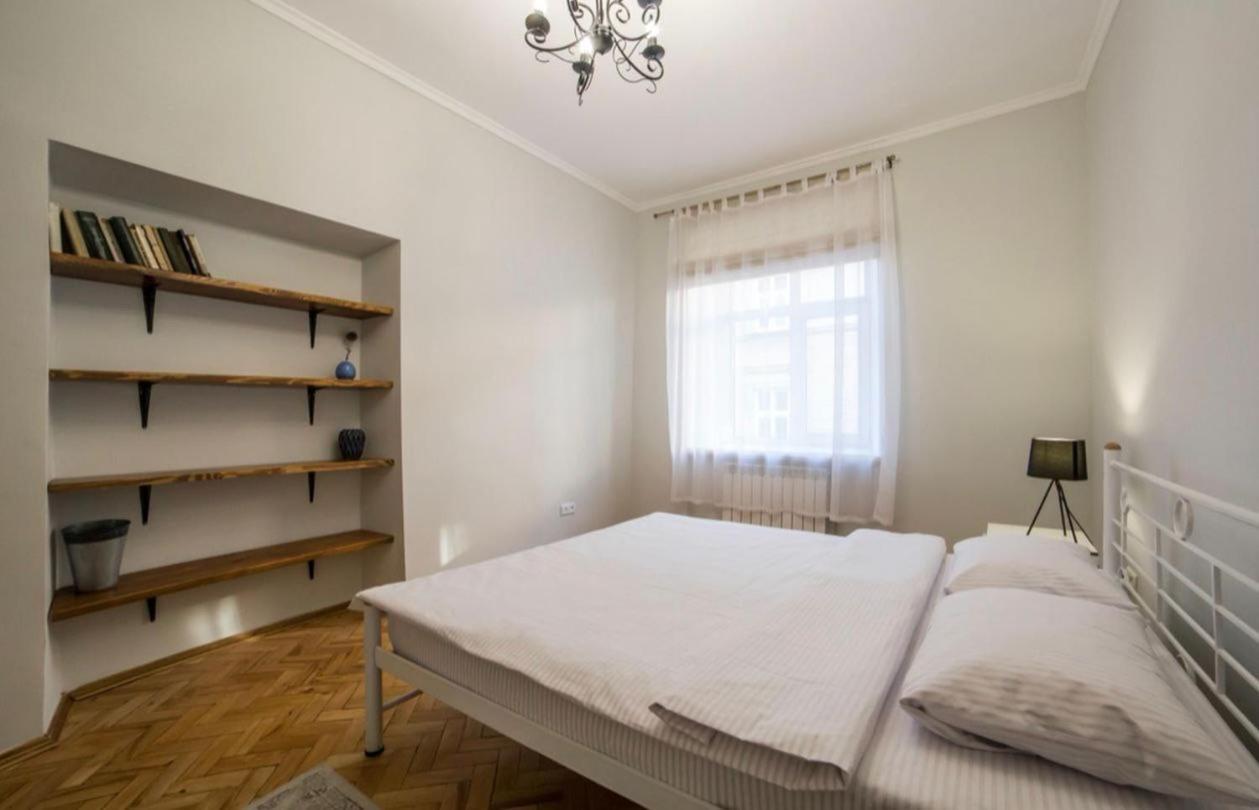 Vidfort Вірменська Lviv Bagian luar foto